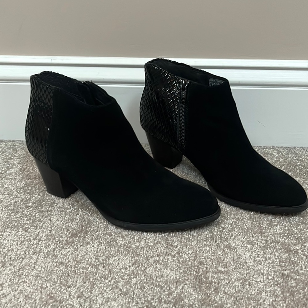 Vionic Black Boots